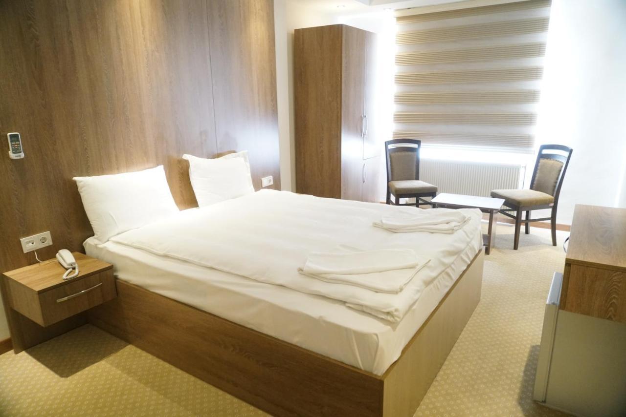 Ny World Hotel Istanbul Exterior photo