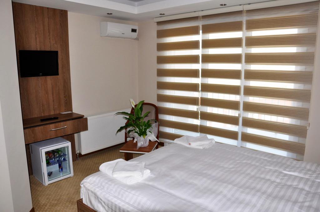 Ny World Hotel Istanbul Exterior photo