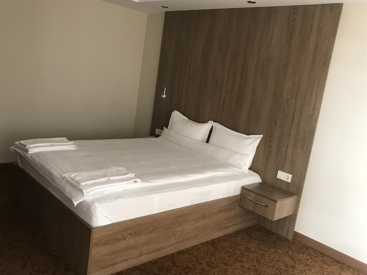 Ny World Hotel Istanbul Exterior photo